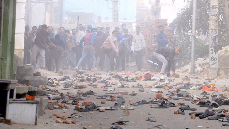 Sambhal Violence:तत्कालीन Co अनुज चौधरी समेत 22 के खिलाफ केस दर्ज करने का आदेश - Sambhal Violence: Case Ordered Against 22 People, Including Then Co Anuj Chaudhary And Station House Officer