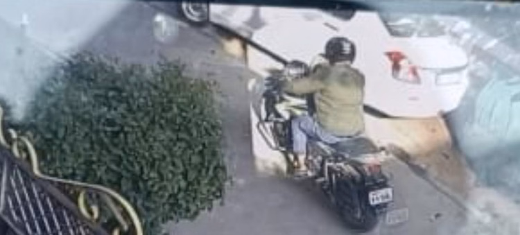 Indore News:सोना हुआ मंहगा, बढ़ गई चेन स्नेचिंग की घटनाएं, अन्नपूर्णा क्षेत्र में महिला की चेन खींची - Indore News: Gold Becomes Expensive, Incidents Of Chain Snatching Increase, Woman's Chain Snatched In Annapurn