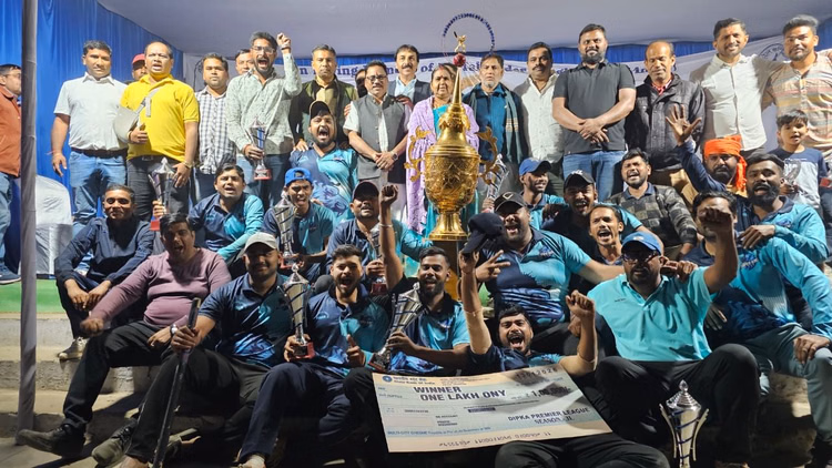 Cg:दीपका प्रीमियर लीग का भव्य समापन, रुद्र सुपर-11 बनी चैंपियन; नगर पालिका अध्यक्ष ने बढ़ाया हौसला - Rudra Super-11 Becomes Champion In Deepka Premier League In Korba