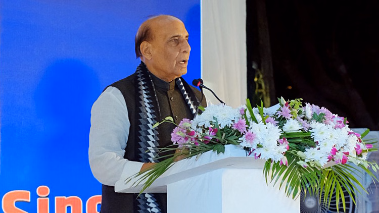 Defence:'हम पूर्व सैनिकों के सम्मान में सिर झुकाते हैं', सशस्त्र सेना पूर्व सैनिक दिवस पर बोले रक्षा मंत्री - Defence Minister Rajnath Singh Said We Bow Our Heads In Respect To Our Veterans On 10th Armed Forces Veterans