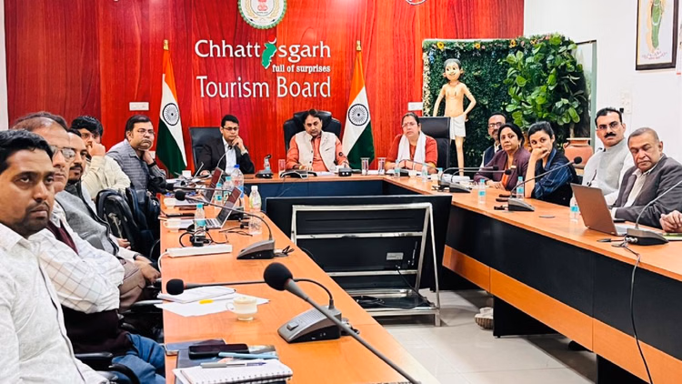 Raipur News:नवा रायपुर में चित्रोत्पला फिल्म सिटी की तैयारी तेज, मास्टर प्लान पर हुई समीक्षा - Preparations For Chitrotpala Film City In Nava Raipur In Full Swing, Master Plan Reviewed