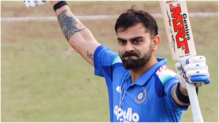 Icc Rankings:रोहित को पछाड़कर वनडे में शीर्ष बल्लेबाज बने कोहली, जानें दूसरे नंबर पर कौन? महज एक अंक का फासला - Icc Rankings: Virat Kohli Number One Batter In Icc Men's Odi Rankings Surpass Rohit Sharma