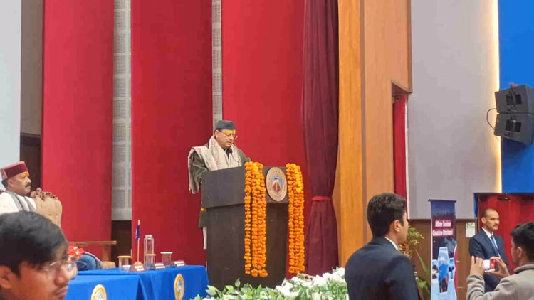 Uttarkashi:विंटर टूरीज्म कानक्लेव में पहुंचे सीएम धामी, कहा- बोले-इकॉलोजी और इकोनॉमी का संतुलन बनाना जरूरी - Winter Tourism Conclave Uttarkashi Cm Dhami Said Essential To Strike A Balance Between Ecology And Economy