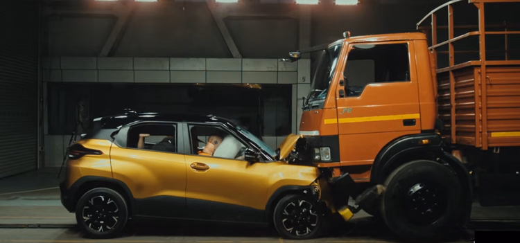 Cafe Iii:छोटी कारों की परिभाषा बदलने पर बहस क्यों हो गई तेज? क्या यात्री कारों की सुरक्षा से हो रहा है समझौता - Tata Motors Flags Safety Risks In Weight-based Small Car Norms Amid Cafe Iii Debate