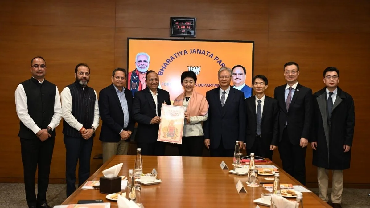 Chinese party officials meet RSS leaders Congress target BJP | Jansatta