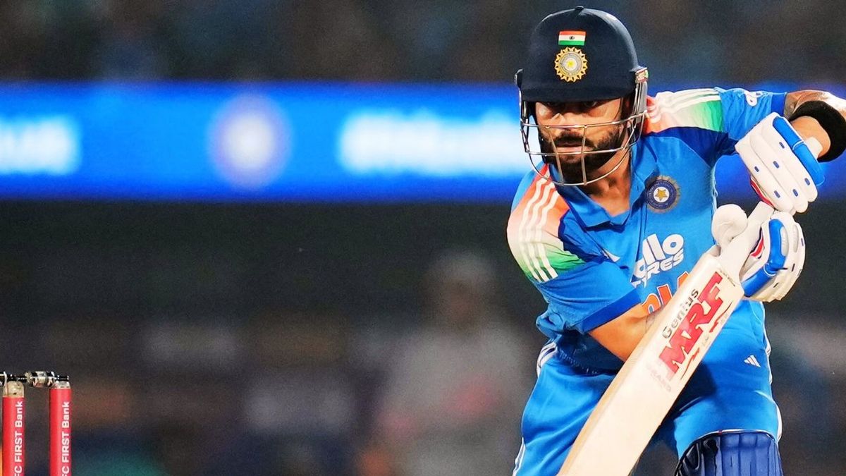 IND vs NZ: राजकोट में विराट कोहली ने बनाया बड़ा कीर्तिमान, सचिन तेंदुलकर को छोड़ दिया पीछे