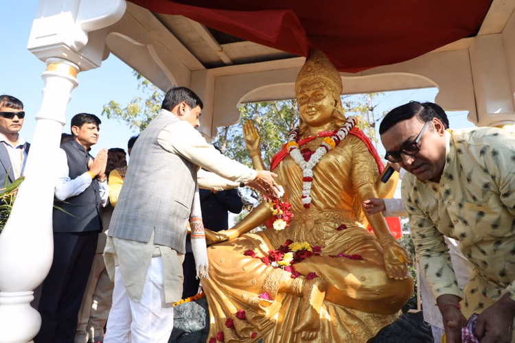 Indore News:मुख्यमंत्री मोहन यादव बोले- कांग्रेस ने आपदा में अवसर खोजकर लाशों पर राजनीति की - Indore News: Chief Minister Mohan Yadav Said – Congress Found Opportunity In The Disaster And Did Politics Ove