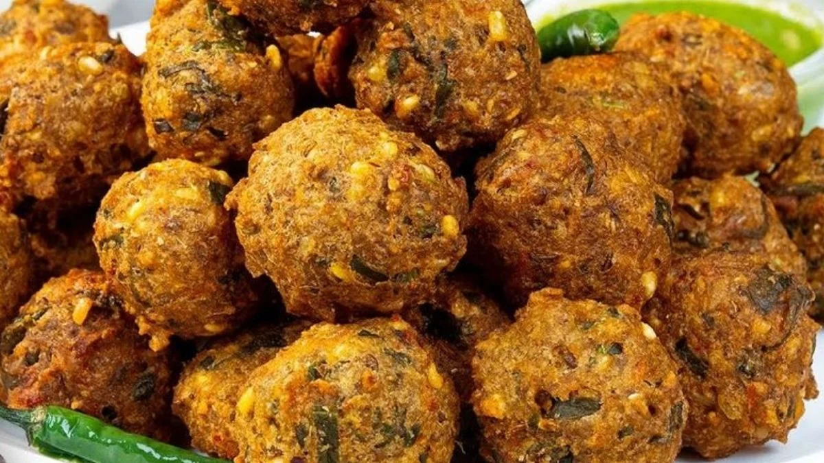 Moong Dal Mangoda Recipe For Makar Sankranti 2026 mangode kaise banaen | Jansatta