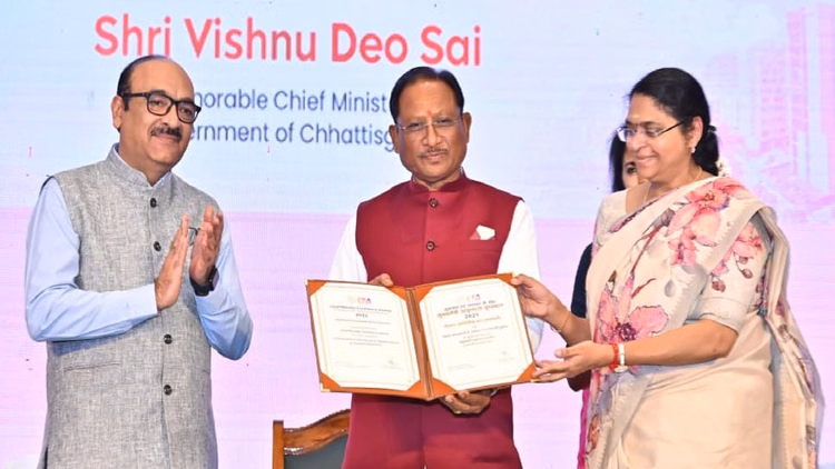 Cg News:ऑनलाइन तकनीक से आबकारी विभाग में बढ़ी पारदर्शिता, राजस्व में भी लगातार इजाफा - Online Technology Has Increased Transparency In Excise Department, And Revenue Has Also Steadily Increased