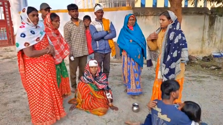 Bihar News:डायन के आरोप और आपसी रंजिश में खूनी खेल, महिला की पीट-पीट कर हत्या; बीच-बचाव करने गए कई लोग घायल - Bihar News: Woman Beaten To Death In Bajitpur Village Of Bihta Over Witchcraft Allegations And Old Enmity