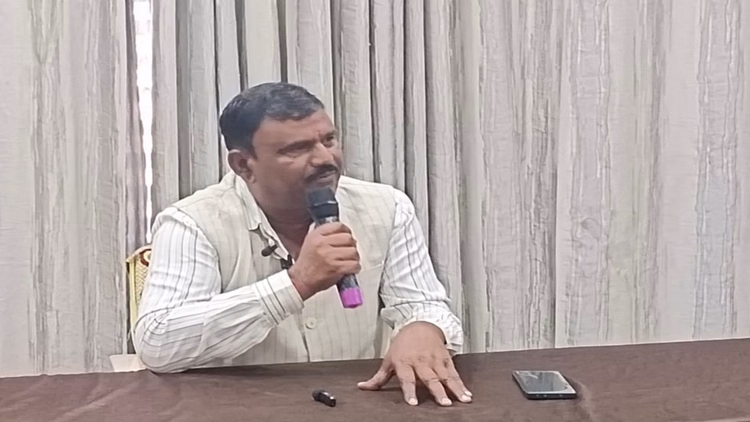 Dhar News:हनीट्रैप में फंसाने की धमकी देकर भाजपा विधायक से मांगे दो करोड़, महिला और पति के खिलाफ मामला दर्ज - Dhar News: Bjp Mla Threatened With Honeytrap For 2 Crore; Police File Case Against Woman And Her Husband