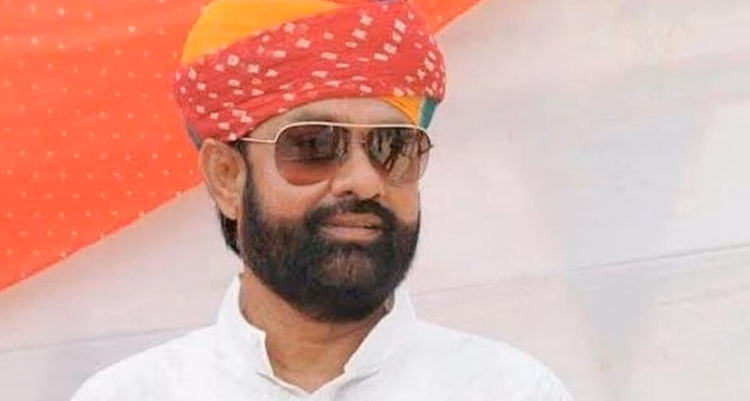 Rajasthan:महेंद्रजीत सिंह मालवीय को लेकर सियासी पेंच, भाजपा–कांग्रेस के बीच फंसा डूंगरपुर–बांसवाड़ा का गणित - Rajasthan Dungarpur Banswara Caught Between Bjp Congress Political Deadlock Mahendrajeet Singh Malviya