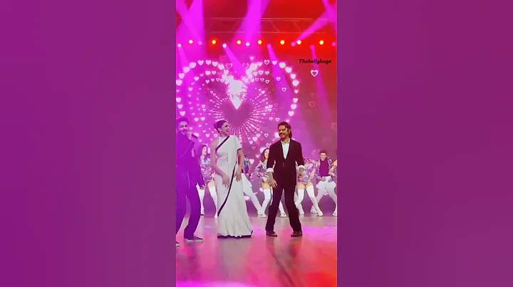 Shahrukh Khan ne kiya deepika padukone ke sath dance #shahrukh_khan #deepikapadukone #dance #shorts