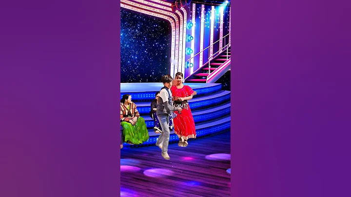 Learn This Viral Dance in 30 Seconds🫰✨#shortsfeed #trendingshorts #dance #shortvideo - English