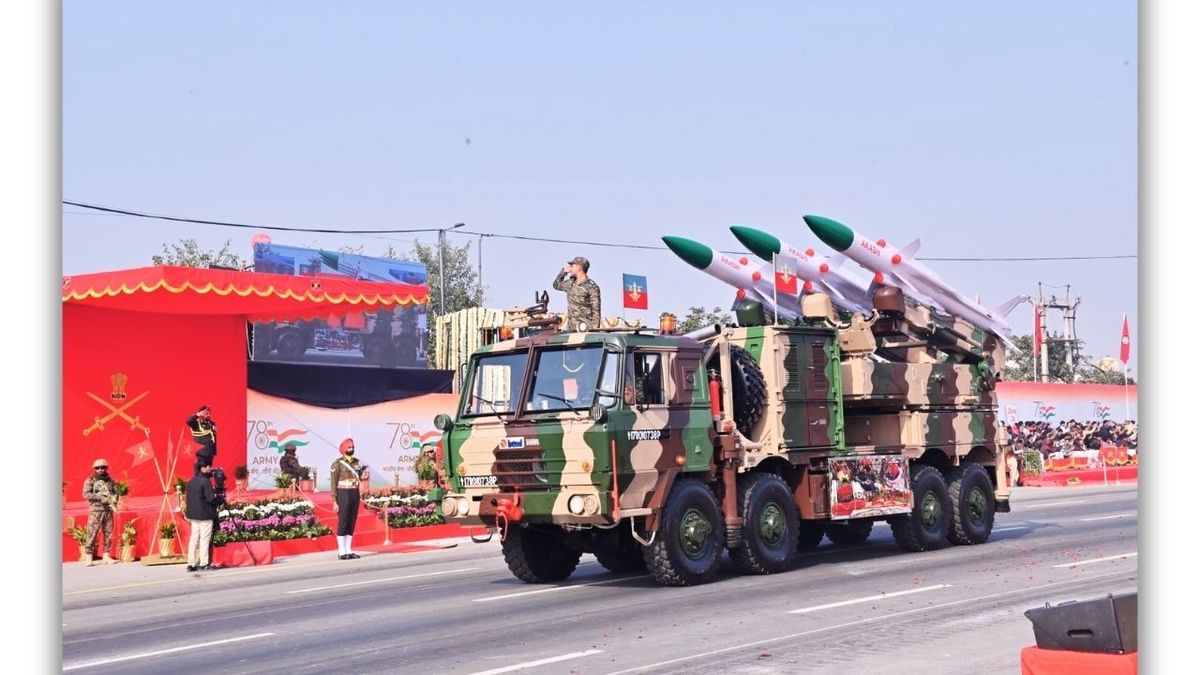 Jaipur Army Day Parade 2026: 78वें सेना दिवस पर दिखा भारत का शौर्य, जयपुर में पहली बार आयोजित हुई आर्मी डे परेड