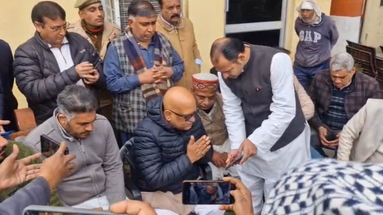 सोनू कश्यप हत्याकांड:परिवार से मिलने जा रहे कांग्रेस प्रदेश अध्यक्ष अजय राय को रोका, पुलिस ने सीमा से लौटाया - Congress Up President Ajay Rai Stopped At Border While Going To Meet Sonu Kashyap’s Family