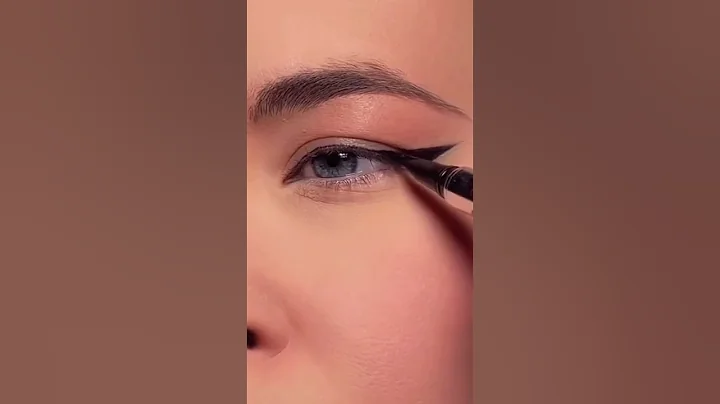 Hooded Eyeliner Tutorial ✨🖤#makeup #softglamlook #youtubefeed #viral#ytshort #shorts #eyemakeup#fyp