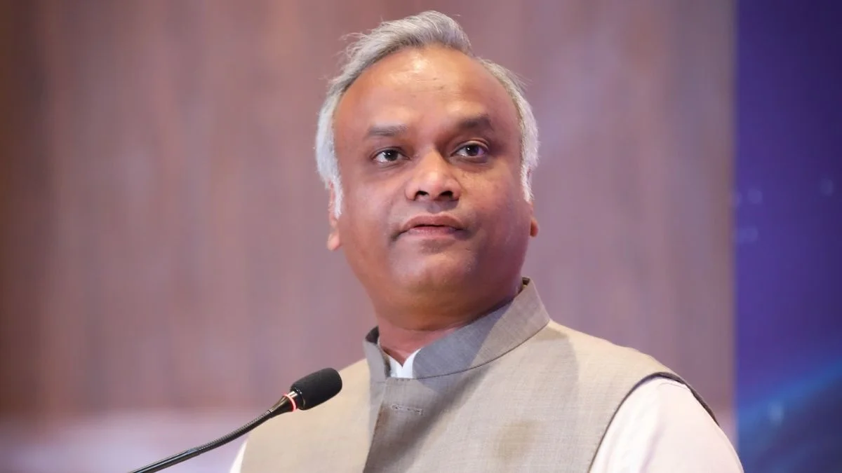 karnataka-aadhaar-verification-of-bangladeshi-citizens Priyank kharge alleges amit shah | Jansatta