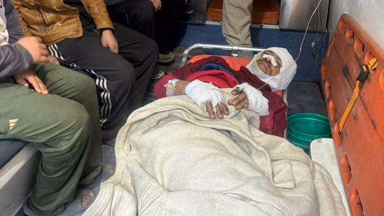 Himachal Fire Incident:सब खत्म हो गया...रो-रोकर यही दोहरा रहा लोकेंद्र; पत्नी और 3 बच्चों की मौत से सदमे में - Himachal Sirmour Fire Incident Lokendra Is In Shock After The Death Of His Wife And Three Children