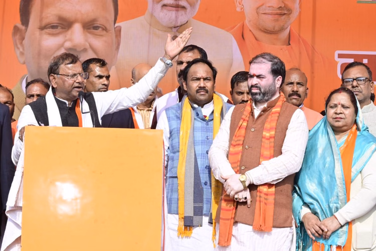 भाजपा अध्यक्ष बोले:पार्टी को 2017 से बड़ी जीत 2027 में दिलाने के लिए अभी से जुटे कार्यकर्ता, आम जनता से मिलें - Bjp President Said: Workers Should Start Working Now To Ensure A Bigger Victory For The Party In 2027 Than In