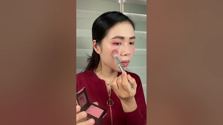 Today I'm practicing applying blush again with blush powder. #makeup #makeuplessons #ChanhtuoiReview