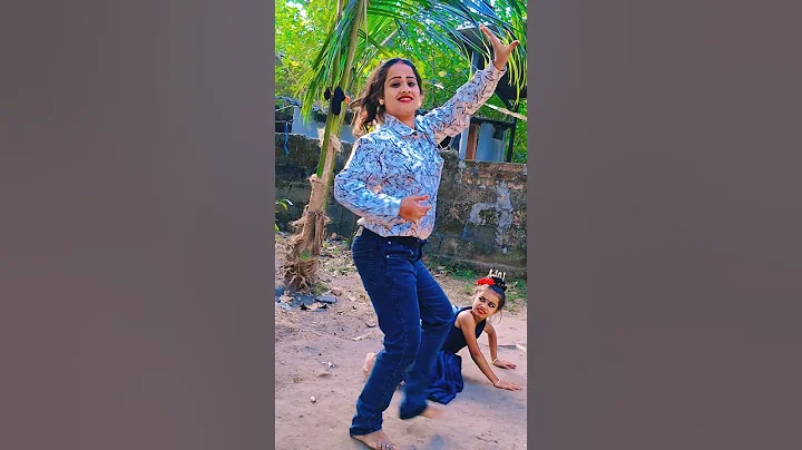 Trending Shorts #song #dance #viralvideo #video #youtubeshorts #ytshorts #dance #nehasinghrk - English