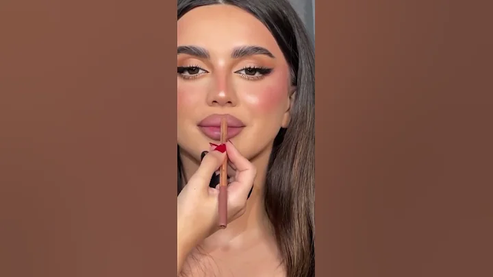 ميكاب فخم وجذاب داخل خطوات بسيطة #arabianmakeupstudio #makeuptutorial #makeupartist #تجميل #makeup