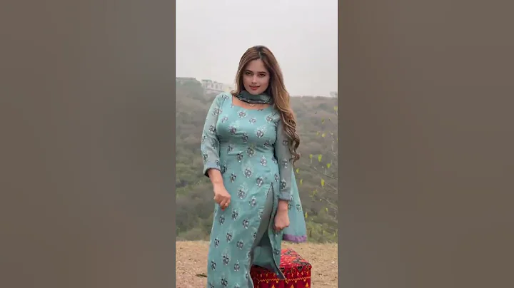 #marvi #dance #fashiontrends #marvibaloch #unfrezzmyaccount #summerfashion #trendingshorts #shorts