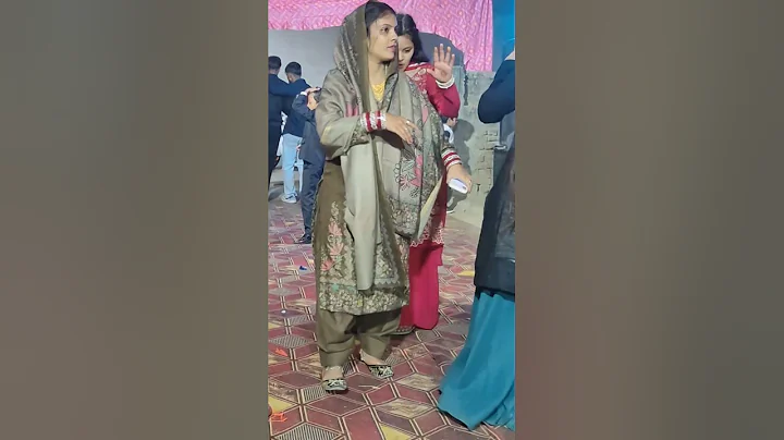 trending song 😂🤣🤣#ytshorts #dance #viral #shorts #shortsfeed#youtubeshorts #partyvibes#hariyanvisong