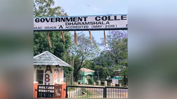 हिमाचल:छात्रा मौत मामले में जातिसूचक शब्दों, रैगिंग के नहीं मिले सबूत, प्रारंभिक रिपोर्ट में खुलासा - Himachal: No Evidence Of Casteist Words Or Ragging Found In Dharamshala Student Death Case