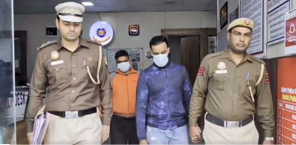 14 दिनों में चार करोड़ की ठगी:व्हाट्सएप कॉल से फंसाने वाले गिरोह का पर्दाफाश, दिल्ली पुलिस ने 8 ठगों को दबोचा - Delhi Police Arrested Eight Fraudsters Cheated Through Whatsapp In Name Of Investment