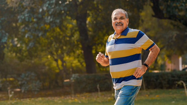 Health Tips:60 की उम्र में दिखना चाहते हैं जवां, आज से ही छोड़ दें ये चार आदतें - Health Tips: Want To Look Young At 60 Four Habits Starting Today Aging Prevention