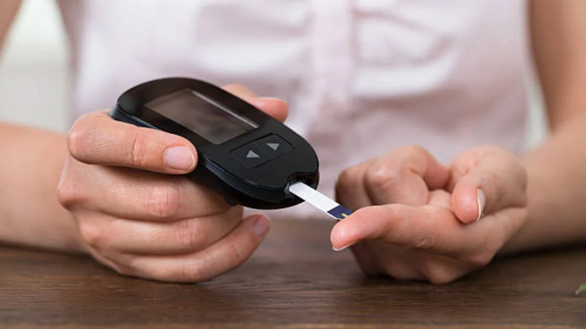 ब्लड शुगर बार-बार बढ़ रहा है? डॉक्टर के बताए ये 7 आसान तरीके नेचुरली करेंगे कंट्रोल | Jansatta