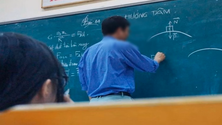 Up:प्राथमिक शिक्षकों के समायोजन-3 में आगे कार्यवाही पर दो फरवरी तक बढ़ी रोक; हाईकोर्ट ने राज्य सरकार से कहा.. - Up: Stay On Further Proceedings In Primary Teachers' Adjustment Process Extended Till February 2; High Court D