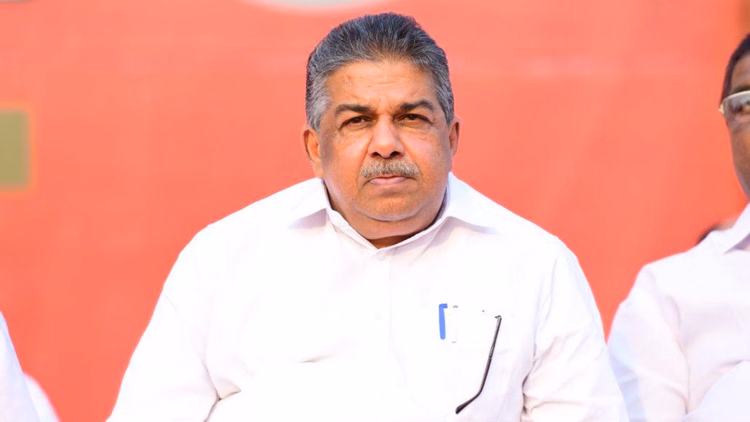 Kerala:मुस्लिम लीग और Bjp पर केरल के मंत्री चेरियन ने दिया क्या बयान? कांग्रेस भड़की तो देनी पड़ी सफाई - Kerala Minister Saji Cherian Remarks On Kasaragod And Malappuram Civic Poll Results Bjp Muslim League Congress