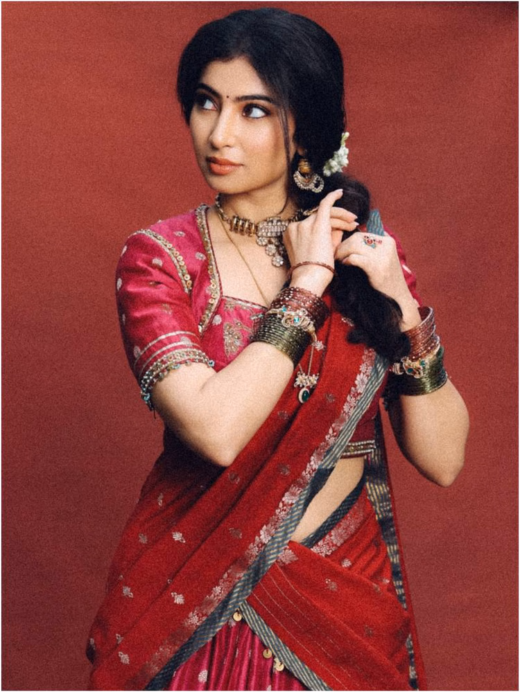 à¤à¤à¤°à¤¾, à¤à¥à¤¡à¤¼à¥ à¤à¤° à¤¬à¤¿à¤à¤¦à¥...; à¤à¤ªà¥à¤¸à¤°à¤¾ à¤¬à¤¨à¥à¤ à¤¨à¤à¤° à¤à¤à¤ à¤¸à¤¾à¤°à¤¾ à¤à¤°à¥à¤à¥à¤¨