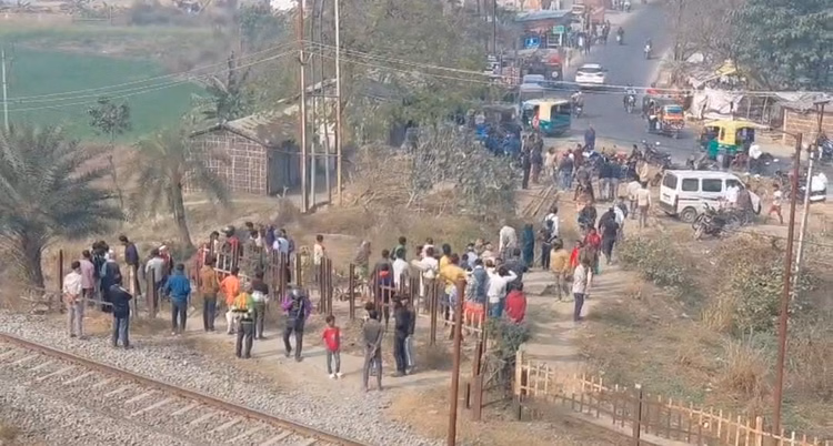 Muzaffarpur News: Tragic Accident While Going To Duty, Laborer Dies On Spot After Being Hit By A Train - Bihar News