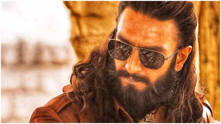 900 करोड़ पार करने के करीब 'धुरंधर', नई फिल्मों के आगे भी जारी है कमाई, क्या 'बॉडर 2' की रिलीज से पड़ेगा असर? - Dhurandhar Box Office Collection To Cross 900 Crores Amid Happy Patel And Rahu Ketu Release Border 2 Ahead