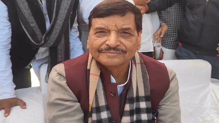 Up Politics News:'2027 का चुनाव समाजवादियों और समाजघातियों के बीच...', शिवपाल बोले- यूपी में लूटतंत्र चरम पर - Up Politics News Shivpal Yadav Said 2027 Assembly Election Will Be Between Socialists And Traitors