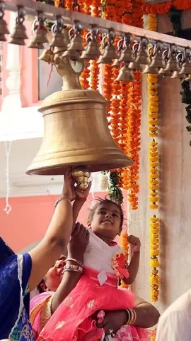 मंदिर में प्रवेश से पहले घंटी क्यों बजाई जाती है? धार्मिक महत्व और वैज्ञानिक कारण