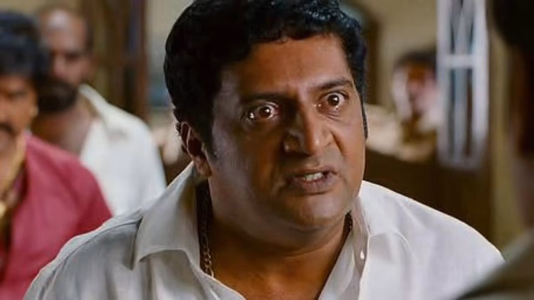 प्रकाश राज ने की हिंदी सिनेमा से तमिल और मलयालम की तुलना, गिना दी बड़ी कमियां - Prakash Raj Compare Hindi Cinema To Tamil And Malayalam Cinema Tells Fake And Money Driven