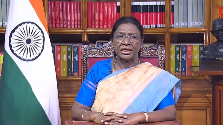 President:'यह देश की स्थिति पर विचार करने का अवसर', गणतंत्र दिवस की पूर्व संध्या पर राष्ट्रपति का संदेश - President Droupadi Murmu Addresses On The Eve Of Republic Day 2026