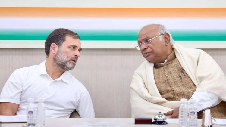 Congress:कैंसर की बड़ी सर्जरी से गुजर रही कांग्रेस, मोदी-योगी ब्रांड राजनीति के बीच संभलने की कोशिश - Congress Undergoing Major Surgery Tries To Recover Amid Modi Yogi Brand Politics Muslim Rahul Gandhi Kharge