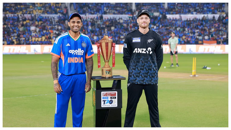 Ind Vs Nz Live Score:न्यूजीलैंड को दूसरा झटका, रचिन रवींद्र चार रन बनाकर आउट; हार्दिक को मिली सफलता - Ind Vs Nz T20 Live Score: India Vs New Zealand 3rd T20 Today Match Scorecard Result Updates In Hindi