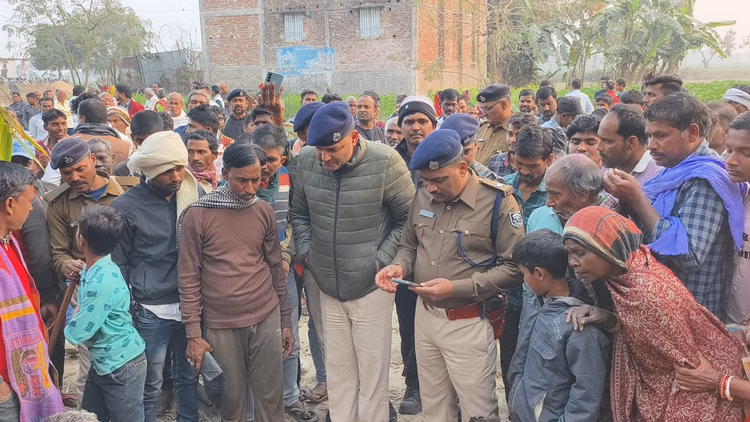 Bihar Crime: Bloody Clash Over Bamboo Cutting, Elderly Man Shot Dead; Accused Woman Surrenders - Bihar News