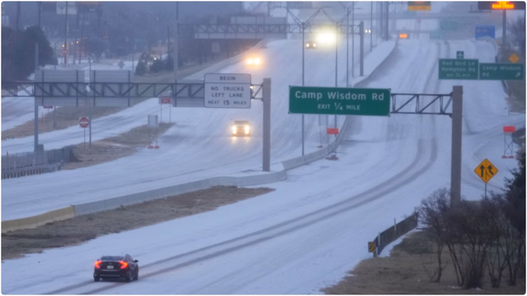 Us Winter Strom:अमेरिका में भीषण बर्फीला तूफान, अब तक 10700 उड़ानें रद्द; बिजली व्यवस्था भी बुरी तरह प्रभावित - Massive Winter Storm Paralyzes Us Over 10700 Flights Cancelled, Millions Without Power