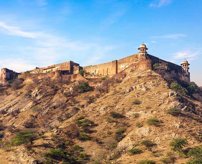 Not just walls, Raj also contains Raj Jaigarh Fort, knowing what’s in the fort in the video, the truth of the invisible presence of Bhairav ​​Dev