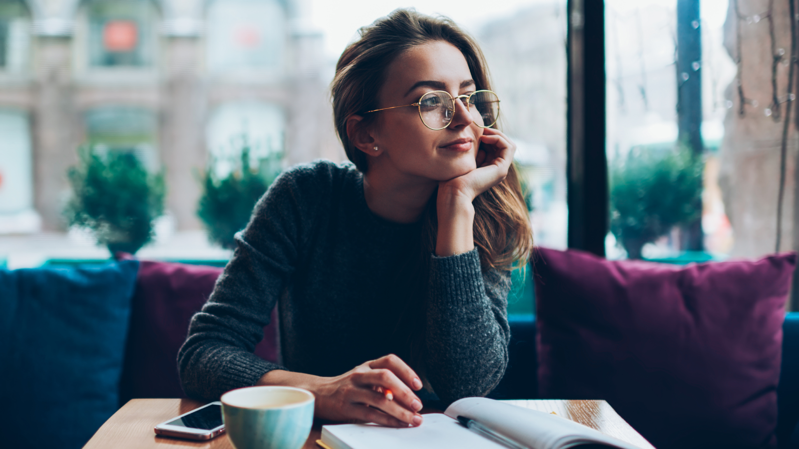 التفكير-الإيجابي-في-المستقبل-يُحسن-من-رفاهيتنا-النفسية