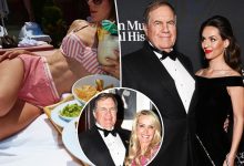 jordon-hudson-soaks-up-the-solar-in-vintage-’60s-bikini