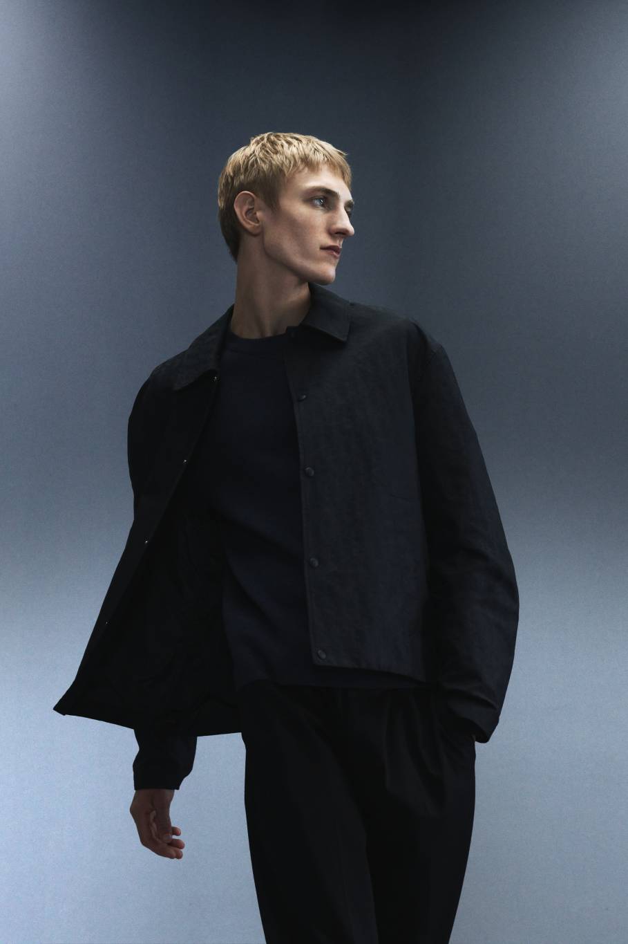 خريف-وشتاء-2025–2026-dior-males-حوار-مع-الماضي-بلغة-الحاضر